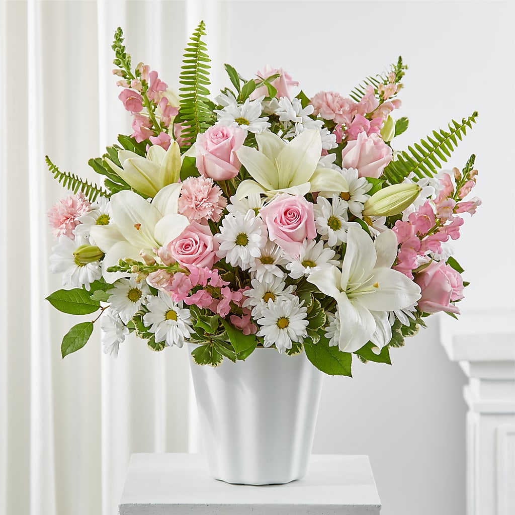 Soft Touch Tabletop Basket – Mary Blooms Florist, Port Saint Lucie FL