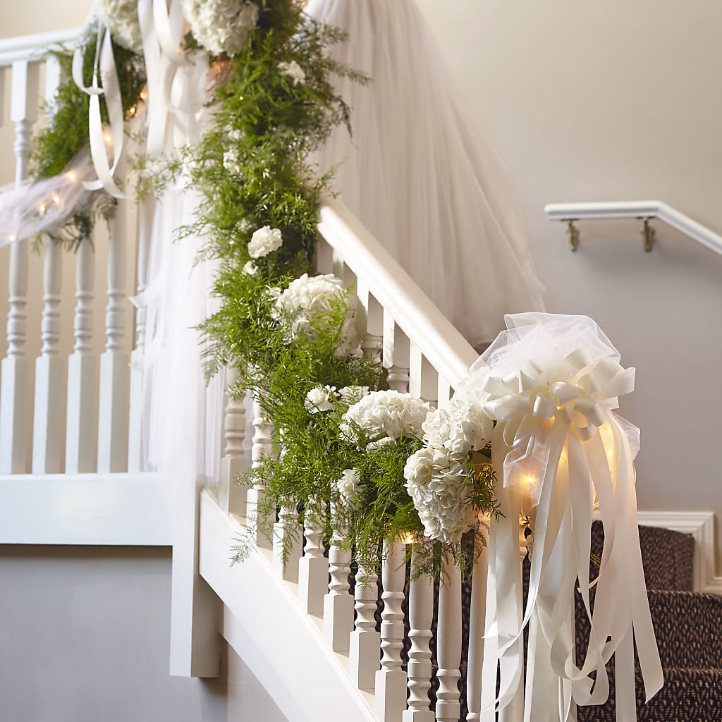 Champagne Dreams Garland – Mary Blooms Florist, Port Saint Lucie FL