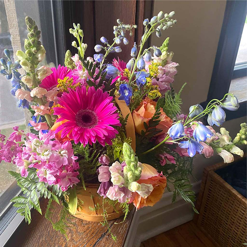 Garden of Life Basket –  Mary Blooms Florist, Port Saint Lucie FL