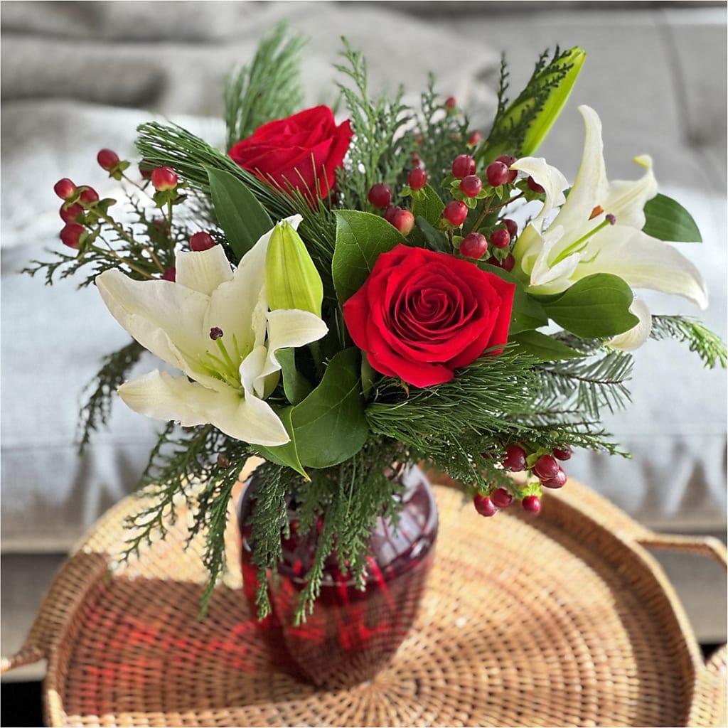 Evergreen Delight Bouquet –  Mary Blooms Florist, Port Saint Lucie FL
