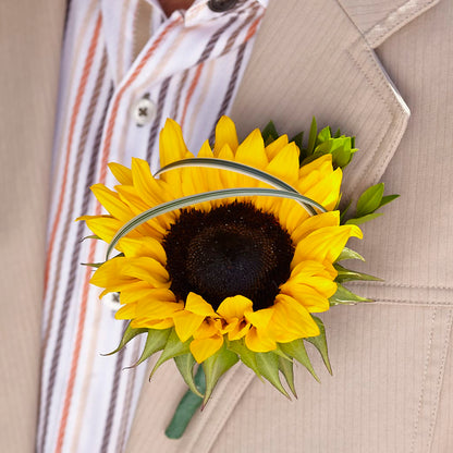 Free Spirit Boutonniere –  Mary Blooms Florist, Port Saint Lucie FL