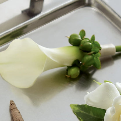 White Calla Boutonniere –  Mary Blooms Florist, Port Saint Lucie FL