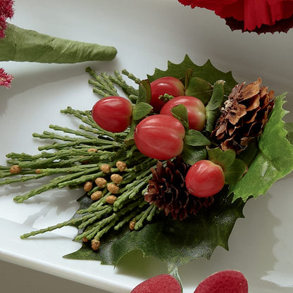 Red Berry Boutonniere –  Mary Blooms Florist, Port Saint Lucie FL